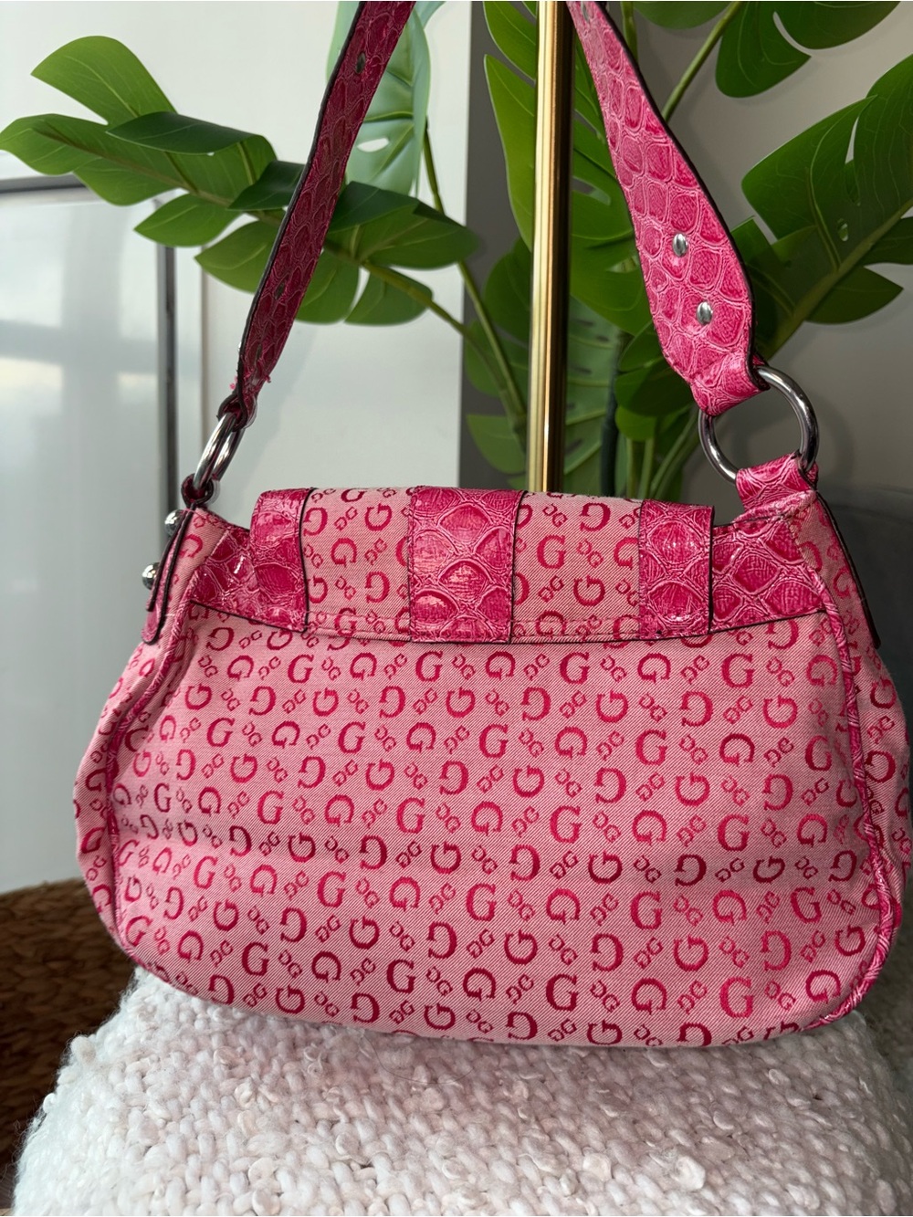 RARE Vintage Y2K GUESS Hot Pink Monogram Croc Shoulder Bag Big G - Picture 7 of 11